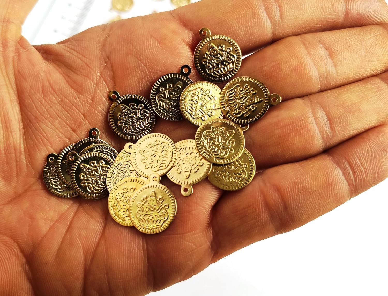 GoSetGet!(500 pcs) 14 MM Gold (250pcs) & Silver (250pcs) Lakshmi Kasu/Coin Coated Metal Beads for Embroidery, Jewelry & Arts (Gold_Silver-500) - Image 5
