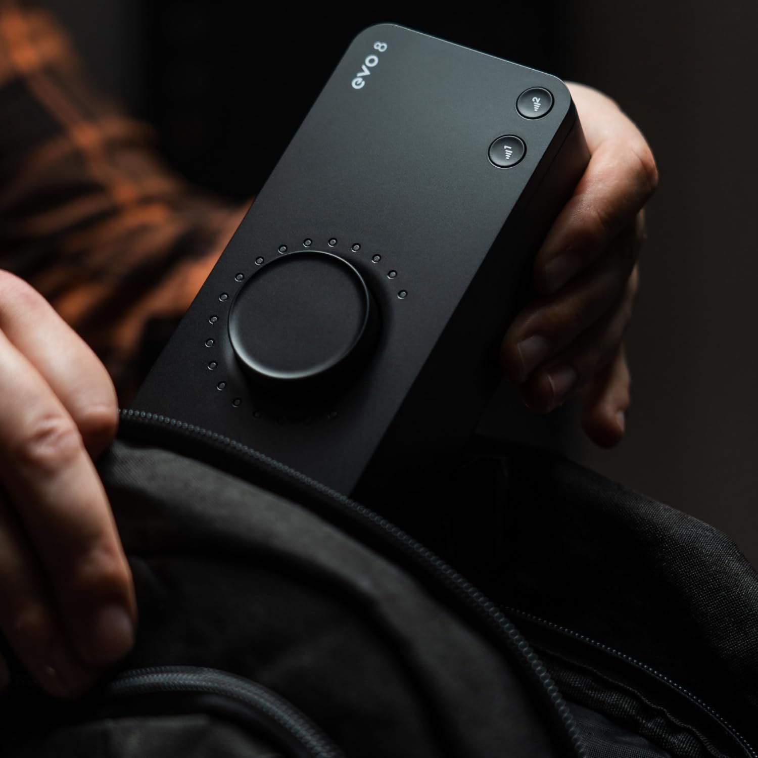 Audient EVO 8 4x4 Professional USB Audio Interface with 4 EVO Preamps, 2 Stereo Speaker Outputs, 2 Headphone Outputs, SmartGain, JFET Instrument Input, Audio Loopback for Live Streaming & Free Recording Software Bundle - Image 9